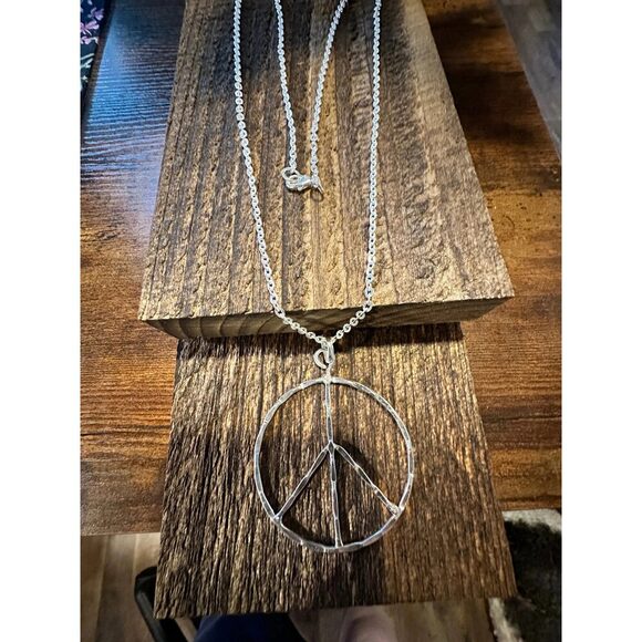 Handmade Artesian Hippie Silver Plated Peace Sign Necklace Chain, Gift Box - Picture 5 of 8
